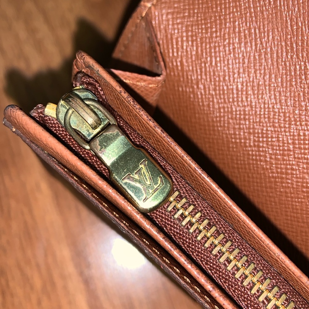 Authentic Louis Vuitton Monogram Cardholder Flap Wallet - Picture 9 of 16